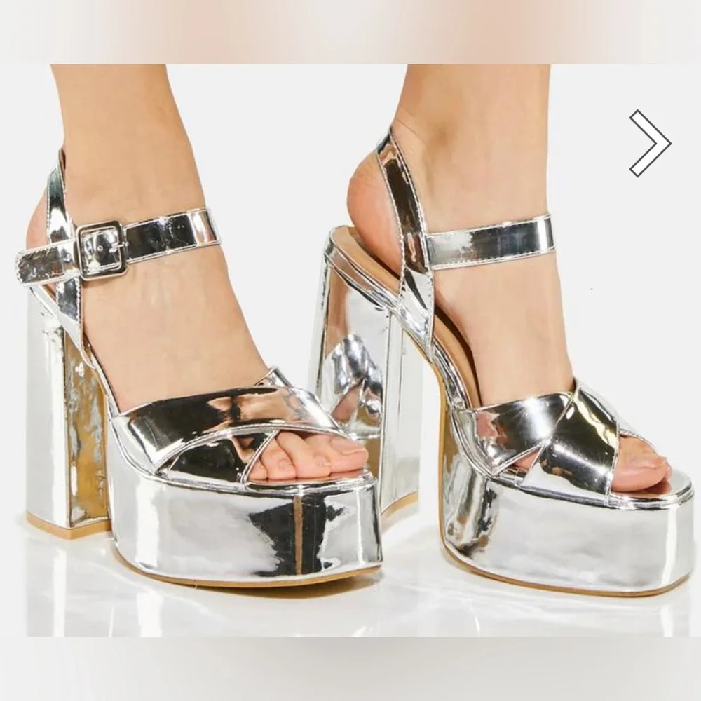 Chidori Metallic Platform Heels - Picture 6 of 7
